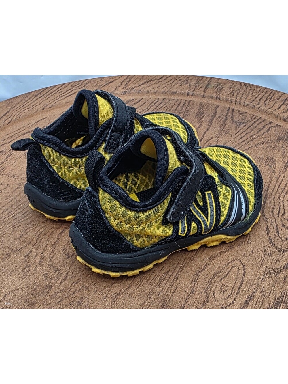 New Balance Minimus Boys 2 Trail Outdoor Shoes KT20YBl Sneakers Running Hiking - Picture 5 of 13